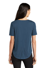Load image into Gallery viewer, Mercer &amp; Mettle Women’s Stretch Jersey Relaxed Scoop