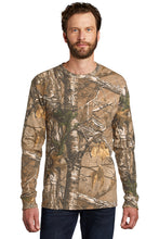 Load image into Gallery viewer, Russell Outdoors™ Realtree® Long Sleeve Explorer 100% Cotton T-Shirt with Pocket S020R